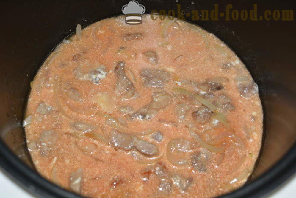 Свинско Строганов със заквасена сметана и доматено пюре - как да се готви говеждо Строганов с сос в multivarka, стъпка по стъпка рецепти снимки