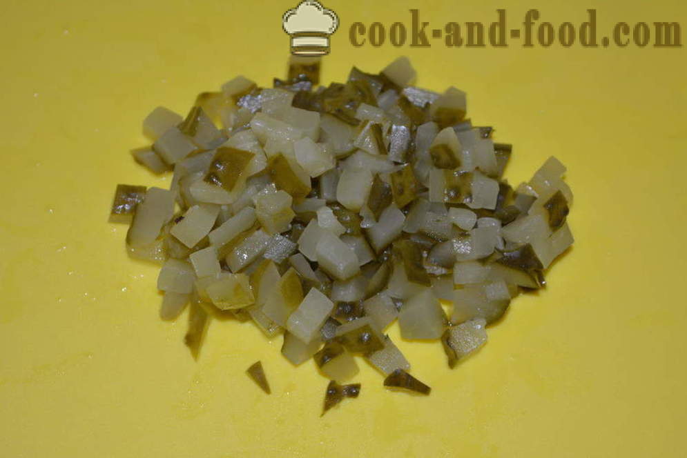 Салата с кисели краставички и зелен грах в бързаме - Как да се готви вкусно салата от кисели краставички и грах, стъпка по стъпка рецепти снимки