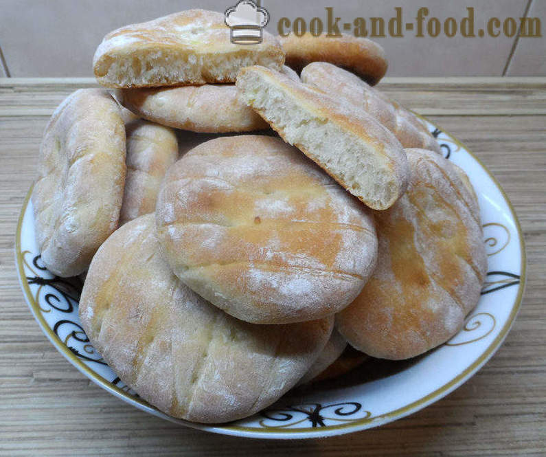 Onion хляб в кифлички на фурната или лук - като например как да се пекат хляб, лук, стъпка по стъпка рецепти снимки