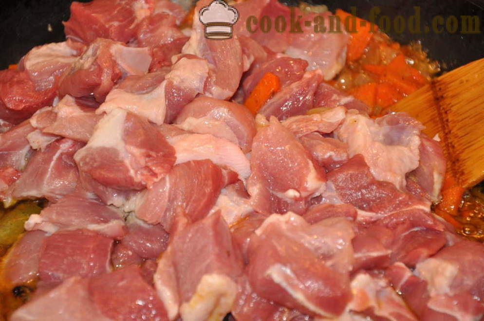 Delicious пилаф пилаф със свинско в тенджера - как да се готви пилаф ронлива свинско върху плаката, стъпка по стъпка рецепти снимки