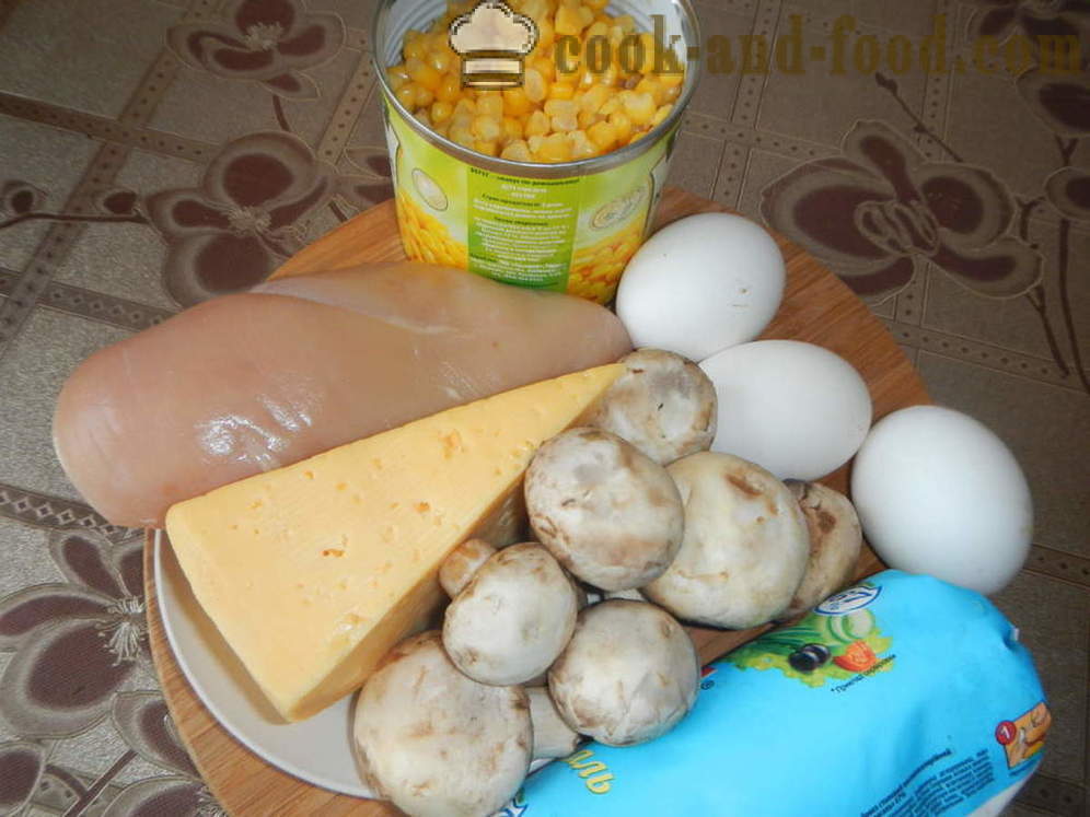 Салата слоя: пиле, гъби, сирене и яйца - как да се изложи салата слоеве, стъпка по стъпка рецепти снимки