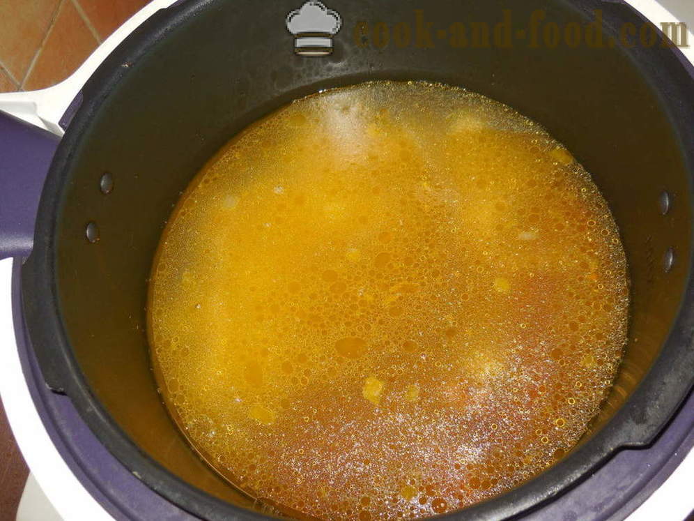 Супа с домашно приготвени спагети и пилешки сърца - как да се готвя пилешка супа в multivarka, стъпка по стъпка рецепти снимки