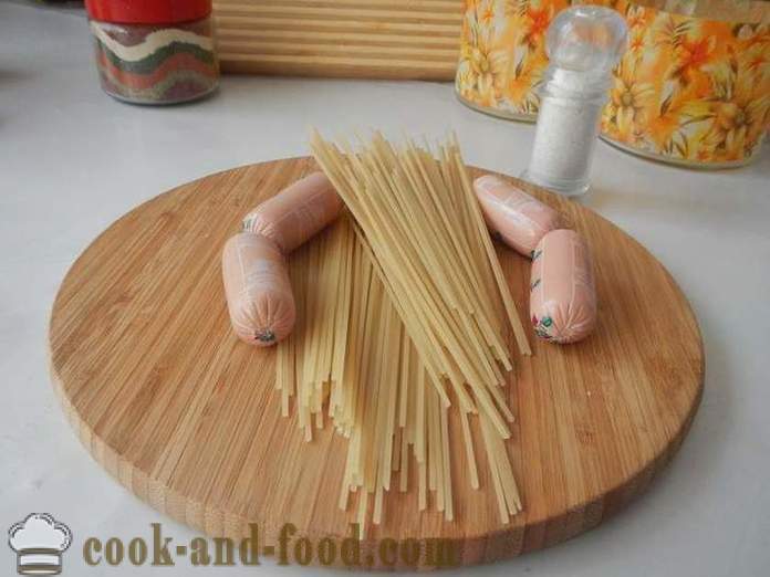 Октопод на колбаси и спагети - как да се готви спагети с колбаси за деца, стъпка по стъпка рецепти снимки