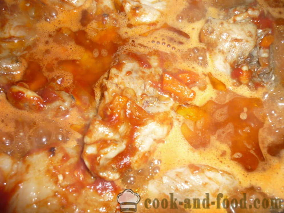 Задушени пилешки в доматен сос - както вкусно да се готви пиле яхния, стъпка по стъпка рецепти снимки