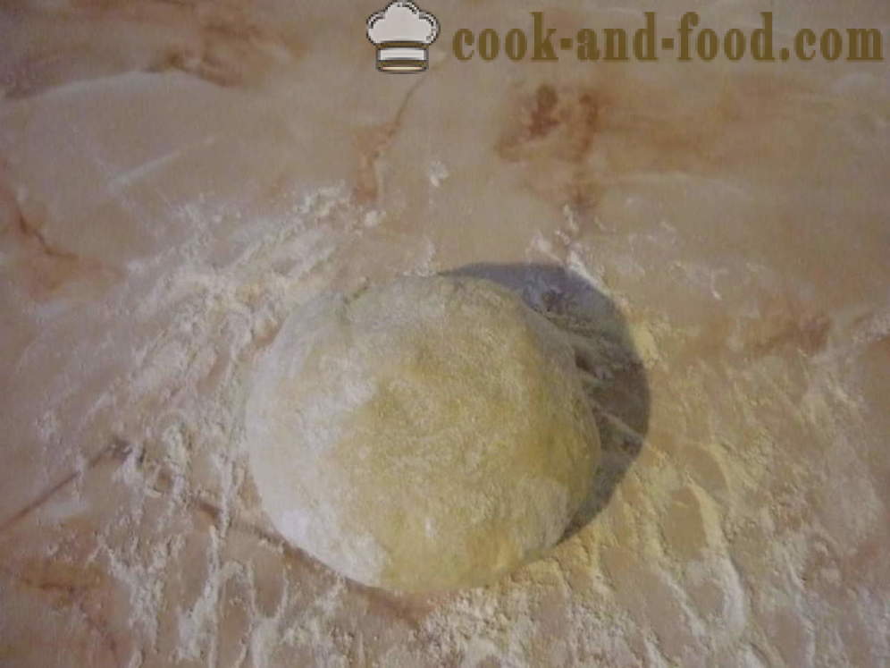 Дрожди торти пържени в тиган - как да се направи торта с пълнеж, стъпка по стъпка рецепти снимки