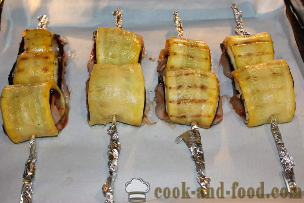 Свитъците от патладжан и тиквички с пилешко и сирене - как да се направи рулца от патладжан във фурната, с една стъпка по стъпка рецепти снимки