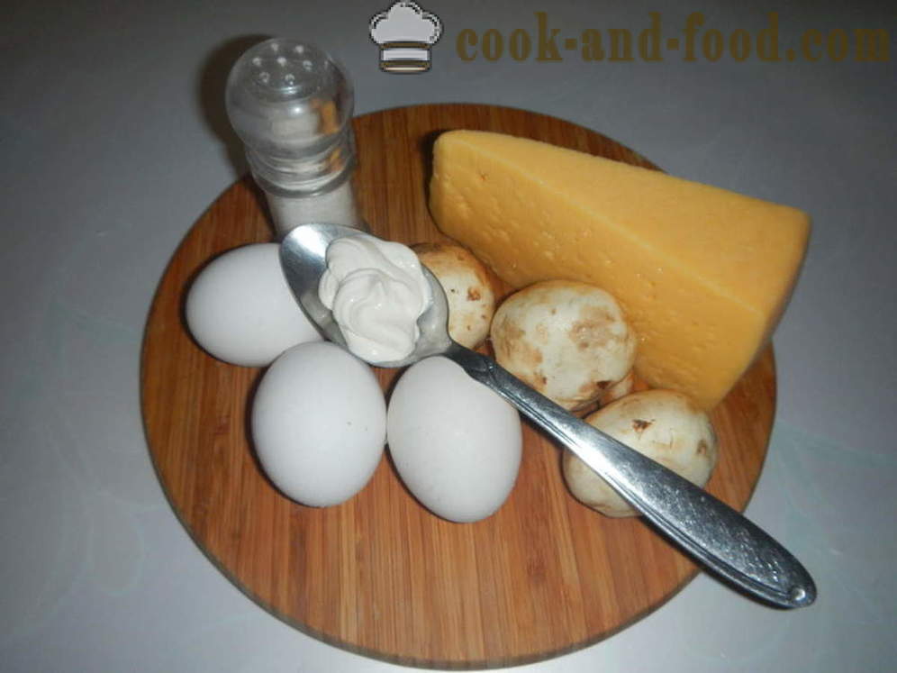 Бъркани яйца с гъби и кашкавал в тиган - Как да се готви бъркани яйца със заквасена сметана, стъпка по стъпка рецепти снимки