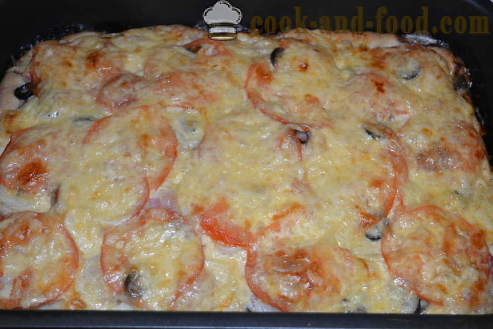 Бърза пица със заквасена сметана и майонезен сос с наденица и гъби - как да се готви пица у дома във фурната, с една стъпка по стъпка рецепти снимки
