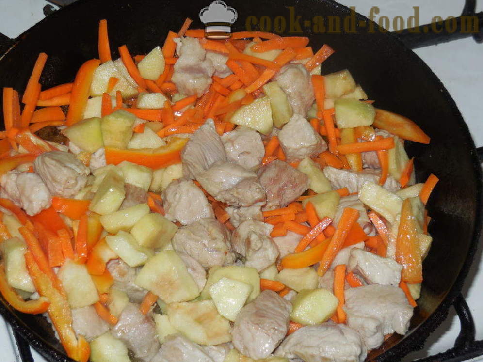 Задушено месо с месо и картофи - как да се готвя гърне печено във фурната, с една стъпка по стъпка рецепти снимки