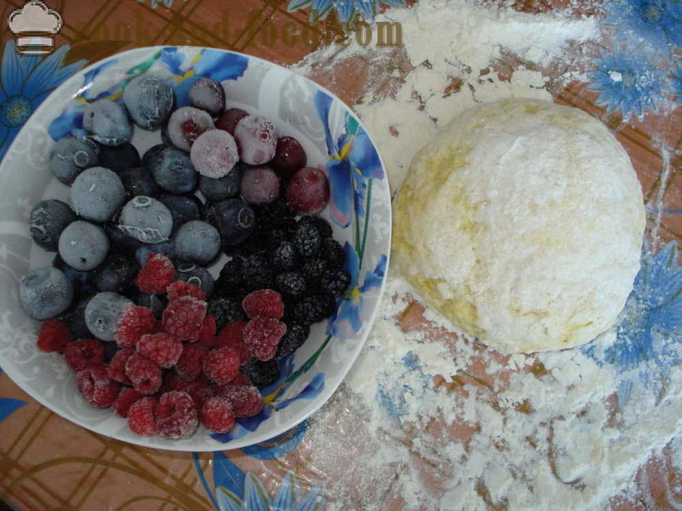 Оригиналните големи кнедли с горски плодове - как да се готви кнедли с плодове, стъпка по стъпка рецепти снимки