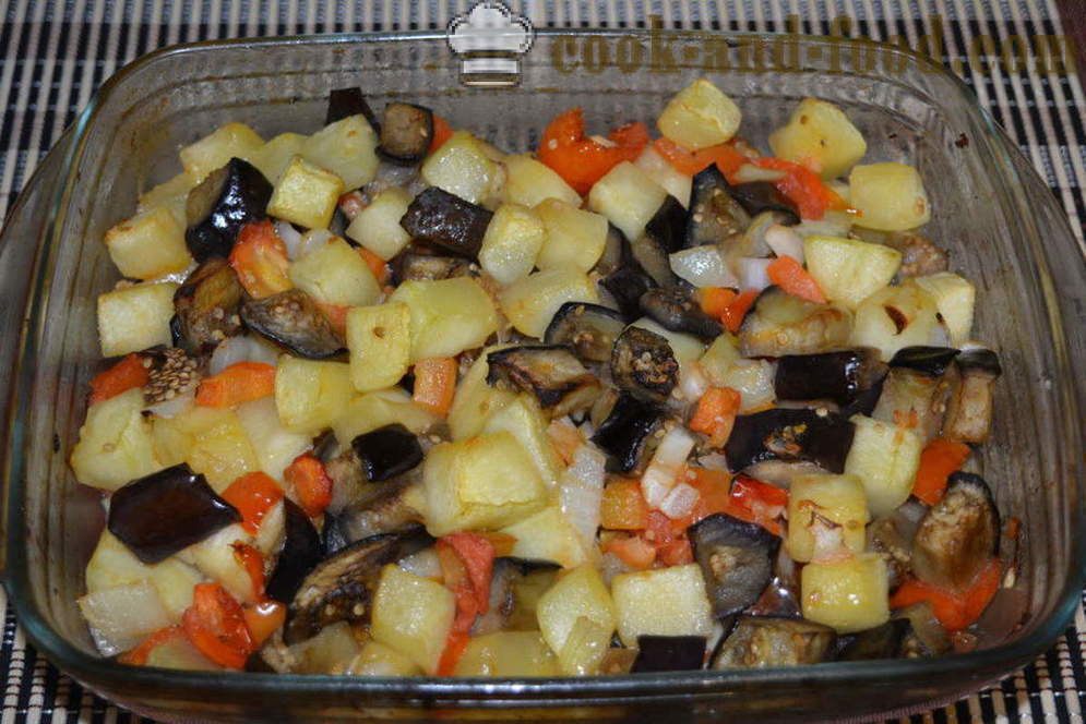Зеленчукова яхния с патладжан и тиквички на фурна - как да се готвя задушен патладжан и тиквички, с една стъпка по стъпка рецепти снимки