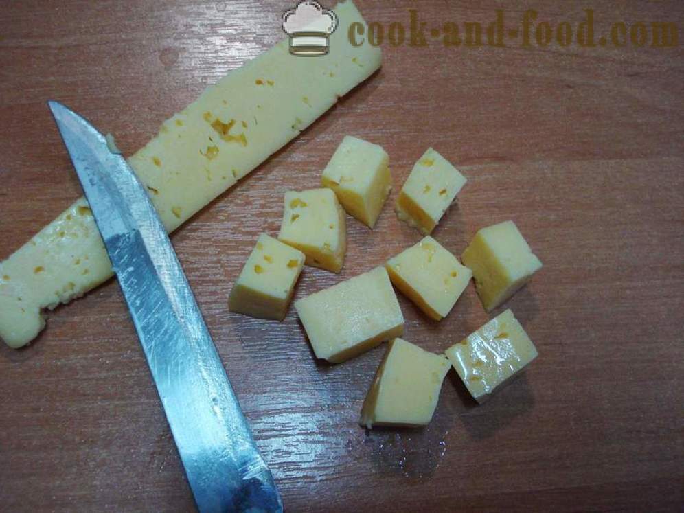 Пилешки кюфтенца със сирене в multivarka - как да се готвя бургери да multivarka, стъпка по стъпка рецепти снимки