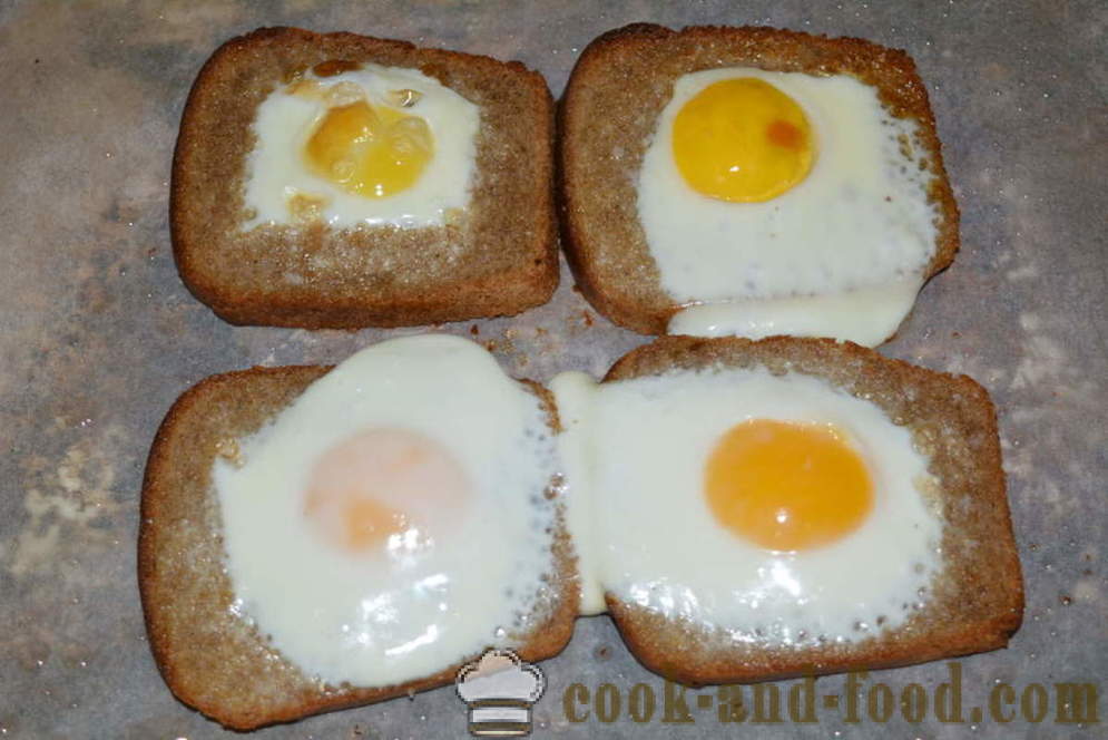 Черен хляб препечени филийки с яйце - как да се готвя филията черен хляб във фурната, с една стъпка по стъпка рецепти снимки