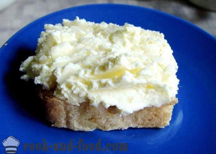 Сирене чесново масло сандвич - как да се готвя сирене масло, една проста рецепта със снимка