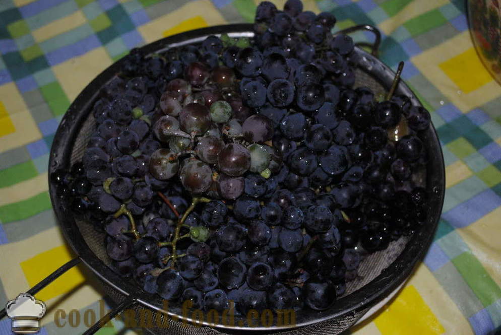 Домашна десерт на ядки и гроздов сок, тъй като бързо да се подготви домашно приготвени десерти churchkhela, една проста рецепта със снимка