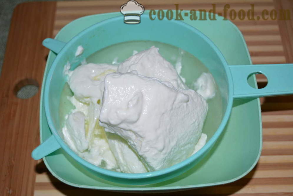 Извара на замразено кисело мляко - как да се направи сирене от кисело мляко магазин у дома си, стъпка по стъпка рецепти снимки