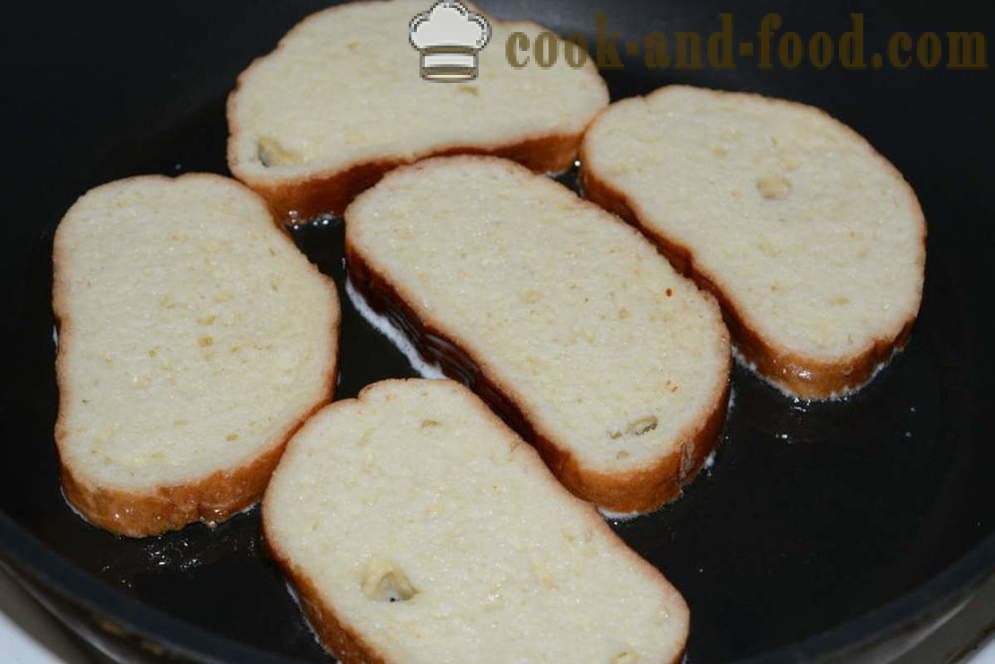 Sweet самун хляб с яйце и мляко в тенджера - как да се направи самун хляб в тиган, стъпка по стъпка рецепти снимки