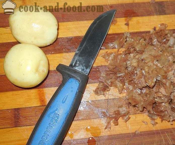 Вкусни картофи, печени в пещ с месото - вкусни печени картофи в дупката, рецептата със снимки, стъпка по стъпка