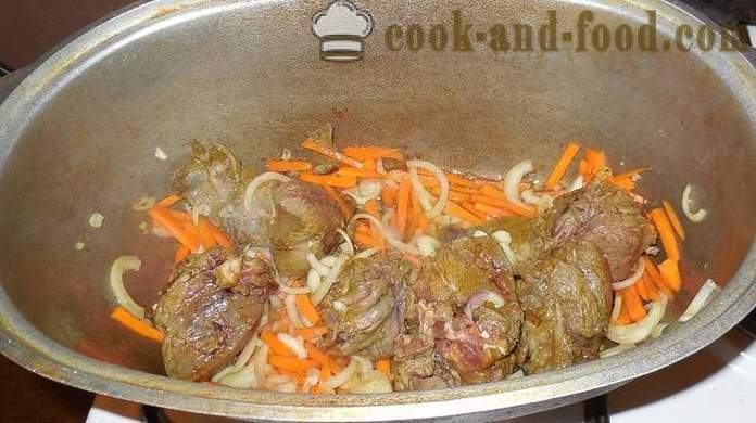 Как да се маринова месото от диви заека мариновано в кисело мляко и се готви месо рагу от заек с боб, моркови и лук - стъпка по стъпка рецепти снимки