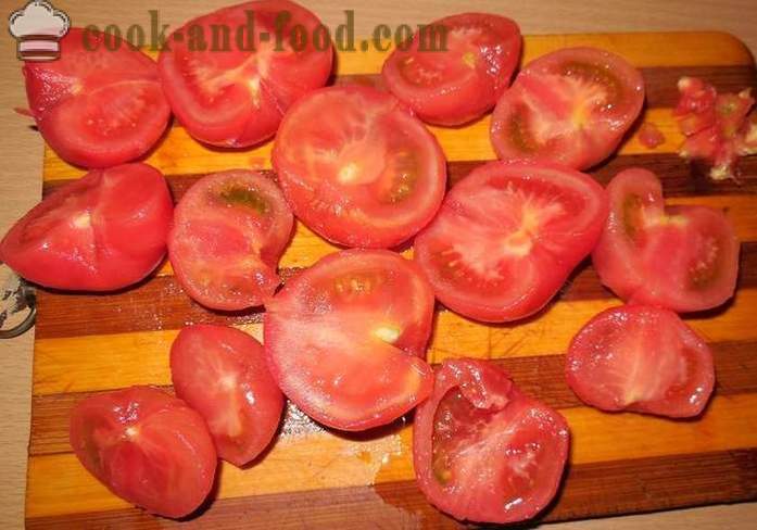 Бързи солени домати с чесън и билки в тиган - рецепта за мариновани домати, със снимки