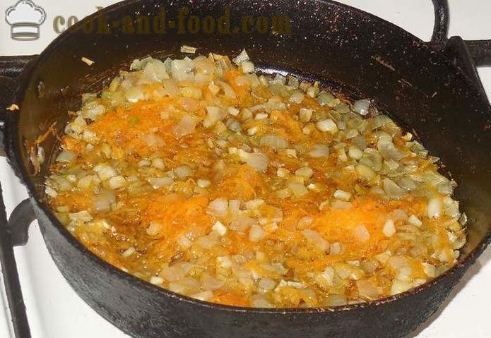 Супа с кнедли в месото бульон - Как да направим кнедли яйца и брашно - стъпка по стъпка рецепти снимки