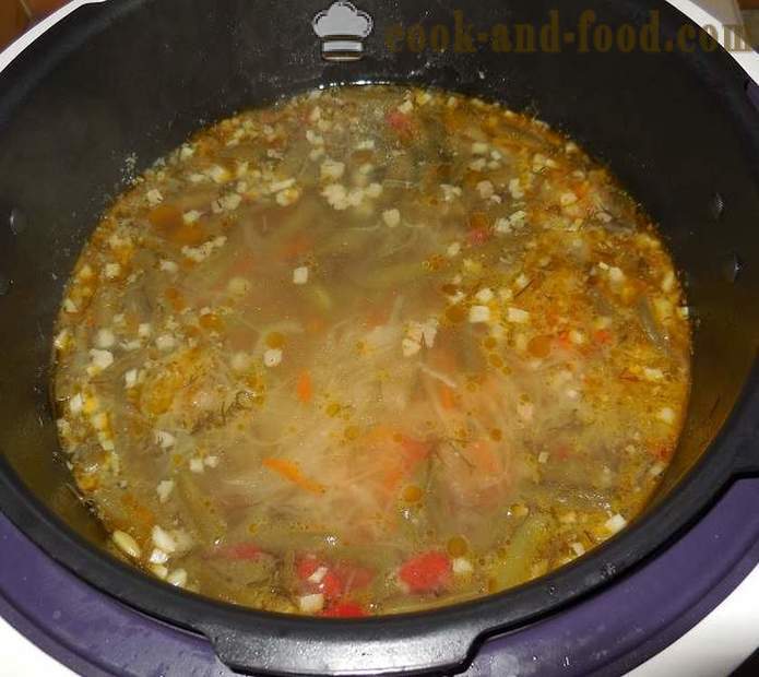 Супа от кисело зеле в multivarka - как да се готвя кисело супа с език и облечен с чесън и бекон, стъпка по стъпка рецепта със снимки.