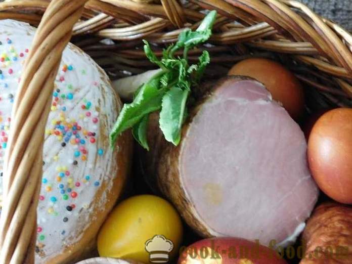 Какво да се постави в Великден кошница - как да се съберат и да украсите коша в църквата на Великден