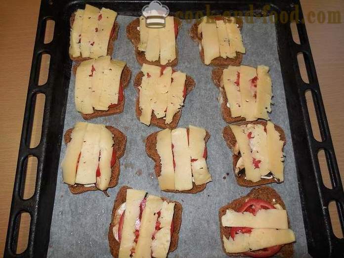 Вкусни топли сандвичи с гъби гъби - рецепта за топли сандвичи във фурната - със снимки