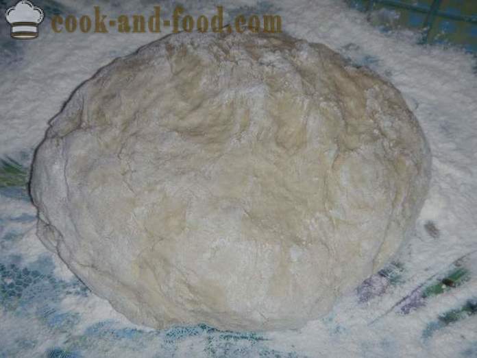Дрожди кексчета с череши във фурната - стъпка по стъпка рецепта за тесто с мая за пайове със суха мая (със снимки).