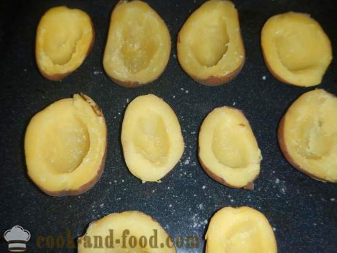 Печени картофи с кайма и кашкавал - като печени картофи на фурна, стъпка по стъпка рецепта със снимки.