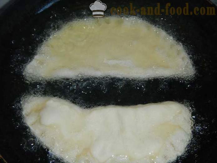 Сочни хрупкави домашно приготвени пасти за водка - как да приготвят вкусни chebureks тестото с мехурчета, стъпка по стъпка рецепта със снимки.