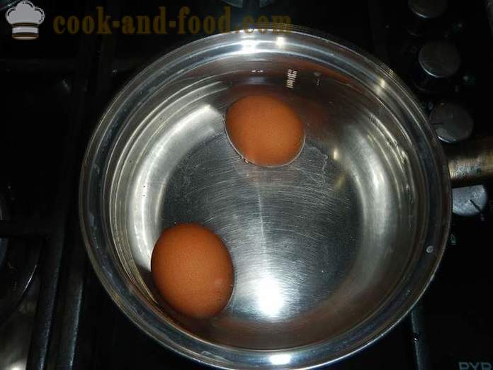 Вкусни кюфтета, пълнени с яйца и сирене - как да се готвят кюфтета с плънка, стъпка по стъпка рецепта със снимки.