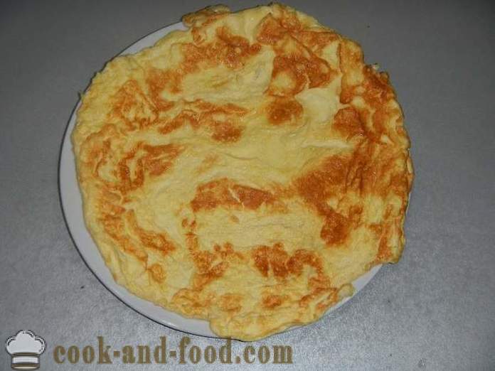 Roll на омлет с крема сирене и есетра - как да се готвя omletny руло с плънка, стъпка по стъпка рецепта със снимки.