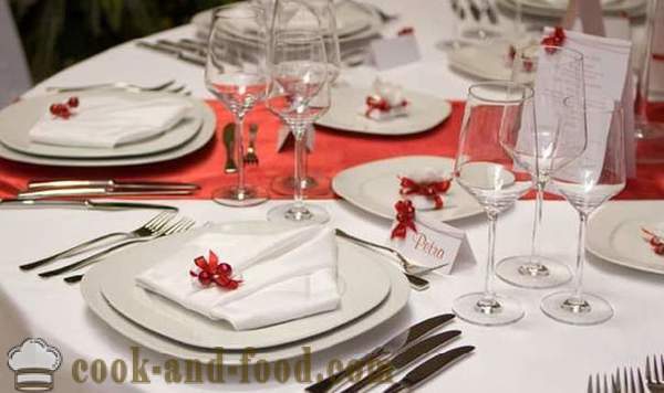 Сервиране на маса Нова година през 2015 г., на Нова година на маса украса на Годината на Козата със снимки.