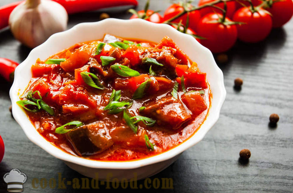 Задушени патладжани с домати: вкусна и лесно!
